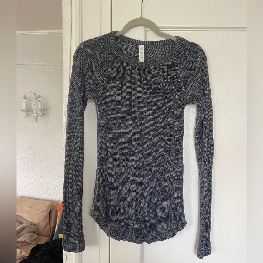 Lululemon sweater top